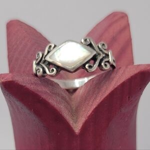 Sterling Silver Kite Mother Of Pearl Ring